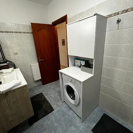 Apartmán Center Stylish New 2 Bd With Balcony