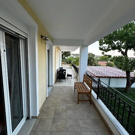 Апартаменты Center Stylish New 2 Bd With Balcony *