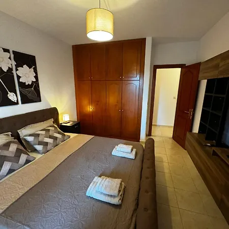 Апартаменты Center Stylish New 2 Bd With Balcony Скиатос