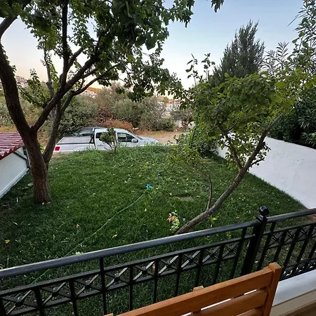 Center Stylish New 2 Bd With Balcony Апартаменты *