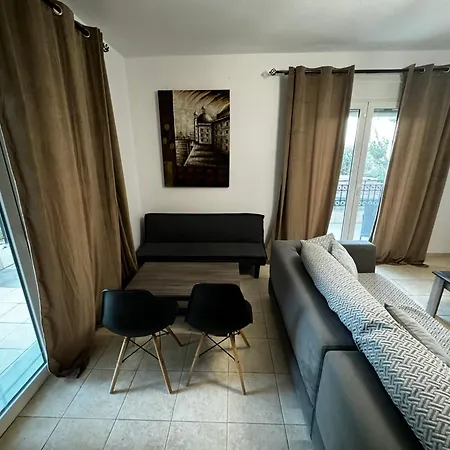 Апартаменты Center Stylish New 2 Bd With Balcony Скиатос