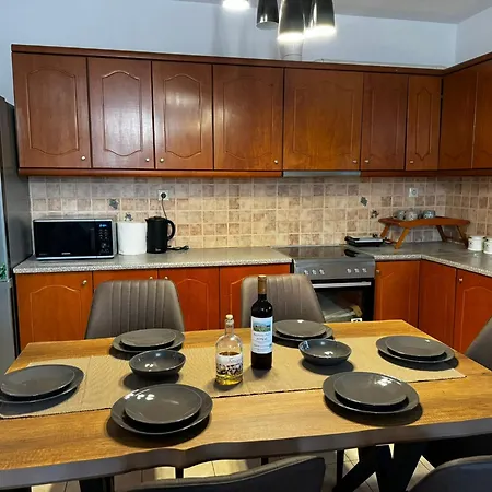 דירה Center Stylish New 2 Bd With Balcony