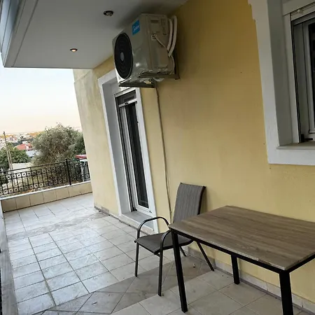 Center Stylish New 2 Bd With Balcony דירה העיירה סקיאתוס